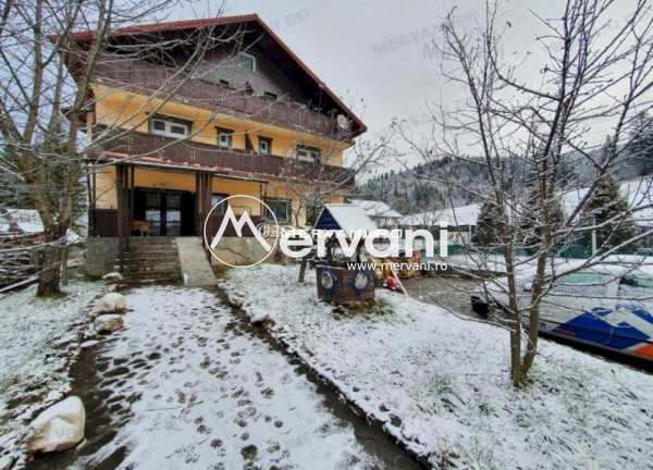Spatiu turistic de vanzare in predeal (zona malul ursului)