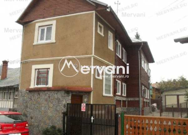 Casa de vanzare in busteni (zona poiana tapului)