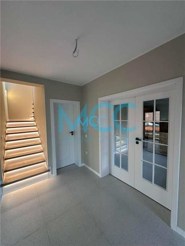 Vand casa 4 camere, 120mp