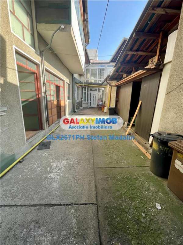 Vanzare 2 corpuri de casa - spatiu comercial - zona b. bucov, ploiesti