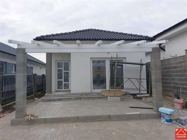 Casa noua parter, in livada!
